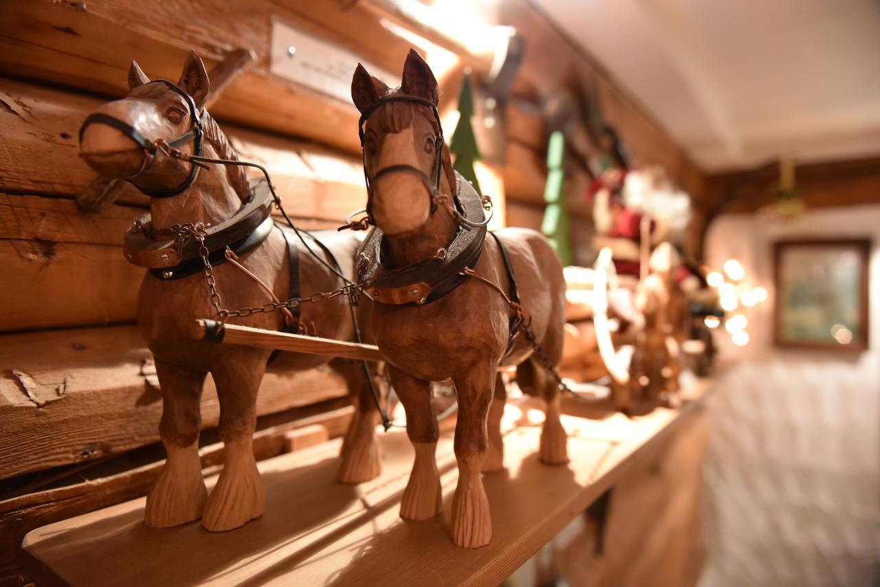 Hotel Garni Und Gaststaette Zum Holzfaeller シールケ エクステリア 写真