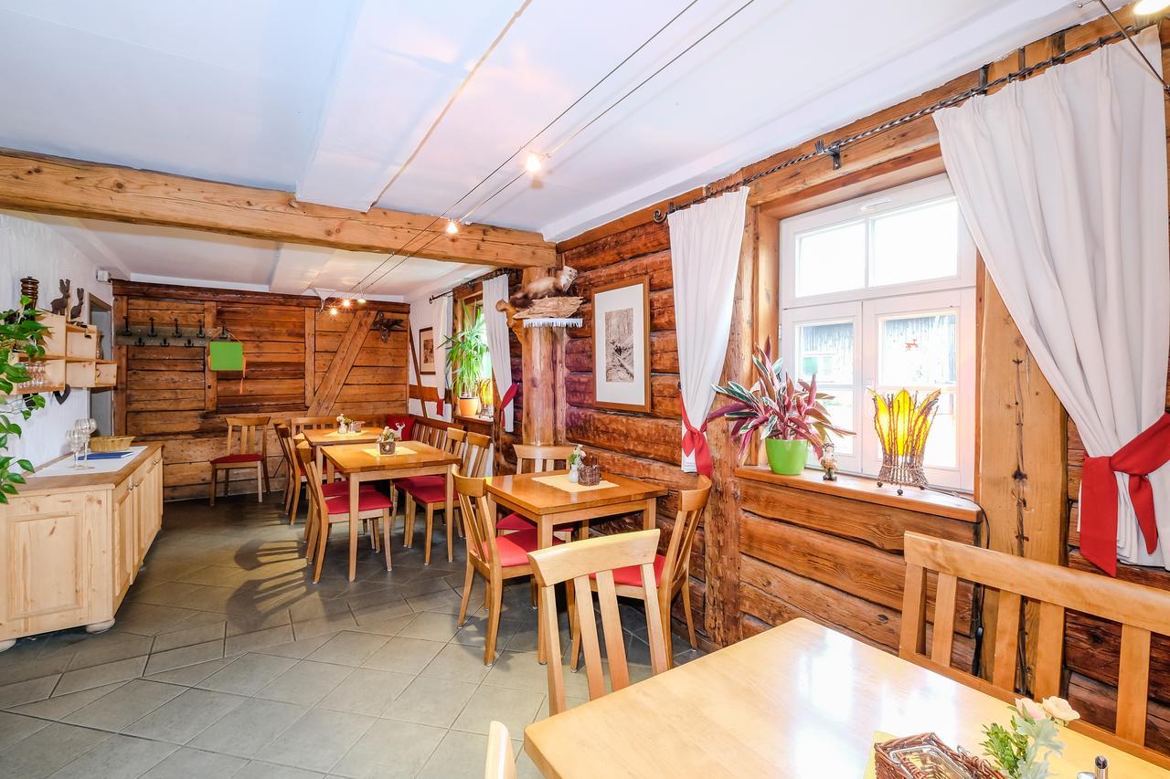 Hotel Garni Und Gaststaette Zum Holzfaeller シールケ エクステリア 写真