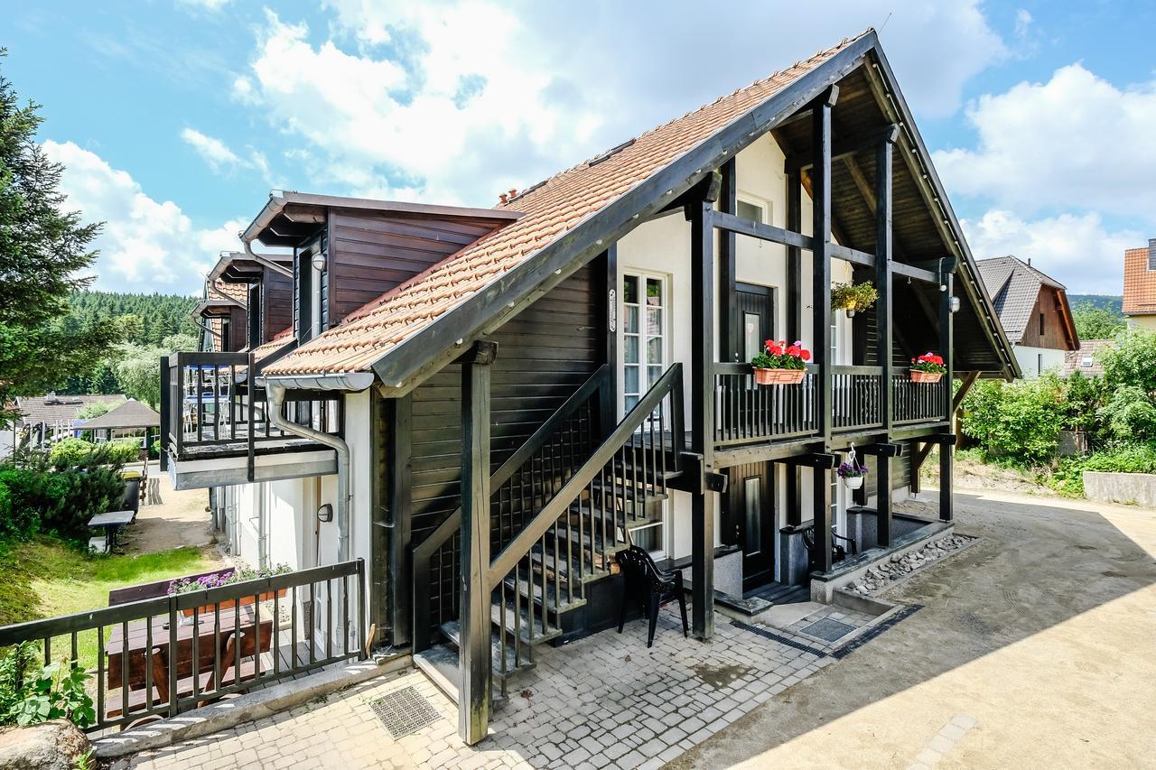 Hotel Garni Und Gaststaette Zum Holzfaeller シールケ エクステリア 写真